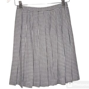 Vintage metro black and white herringbone skirt
